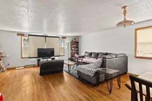 2216 La Follette Ave, Manitowoc, WI 54220 - Photo 9