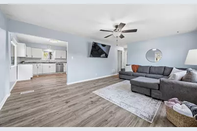 5303  65th St, Kenosha, WI 53142 - Photo 5