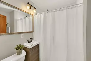 6419 Vista Ave, Wauwatosa, WI 53213 - Photo 17