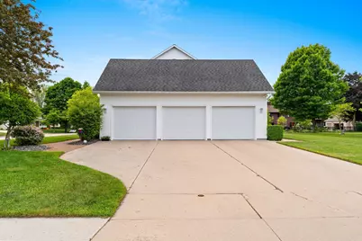 3208  Barkwood Ln, Manitowoc, WI 54220 - Photo 63