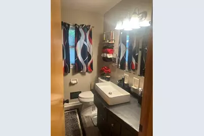 5131 W Willow Rd, Milwaukee, WI 53223 - Photo 11