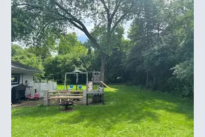 5131 W Willow Rd, Milwaukee, WI 53223 - Photo 13