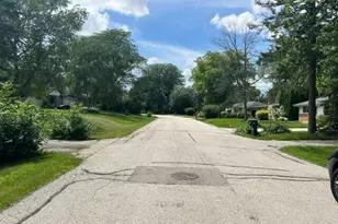 5131 W Willow Rd, Brown Deer, WI 53223 - Photo 19