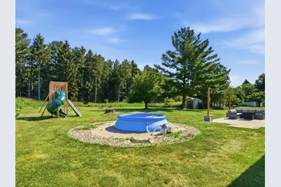4563  Harvest Cir, Manitowoc, WI 54220 - Photo 3