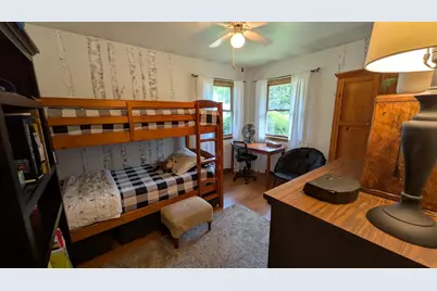W170N9325  Woodlawn Dr, Menomonee Falls, WI 53051 - Photo 13