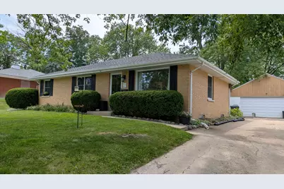 W170N9325  Woodlawn Dr, Menomonee Falls, WI 53051 - Photo 21