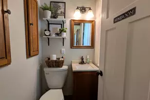 W170N9325 Woodlawn Dr, Menomonee Falls, WI 53051 - Photo 15