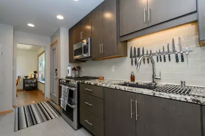 7642 W Honey Creek Pkwy, West Allis, WI 53219 - Photo 11