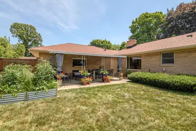 7642 W Honey Creek Pkwy, West Allis, WI 53219 - Photo 35