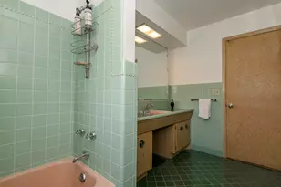 7642 W Honey Creek Pkwy, West Allis, WI 53219 - Photo 27