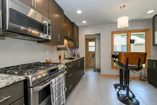 7642 W Honey Creek Pkwy, West Allis, WI 53219 - Photo 15