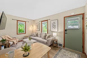 11510 W Wisconsin Ave, Wauwatosa, WI 53226 - Photo 3