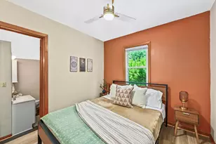 11510 W Wisconsin Ave, Wauwatosa, WI 53226 - Photo 11