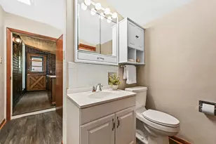 11510 W Wisconsin Ave, Wauwatosa, WI 53226 - Photo 13