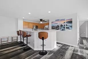 2141 Landings Ln, Delavan, WI 53115 - Photo 9