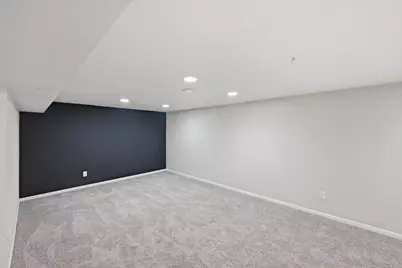 2792 S 58th St, Milwaukee, WI 53219 - Photo 11
