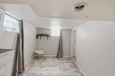 2792 S 58th St, Milwaukee, WI 53219 - Photo 15