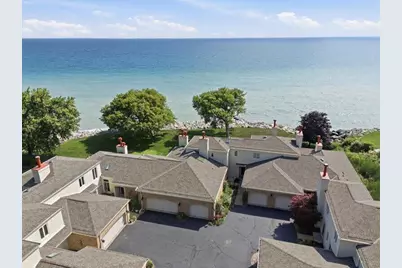 700  Waters Edge Rd #23, Racine, WI 53402 - Photo 1
