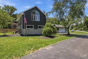 12001 Parkview Ln, Hales Corners, WI 53130 - Photo 41