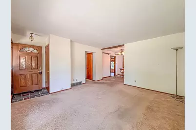 W152N8310  Elm Ln, Menomonee Falls, WI 53051 - Photo 5