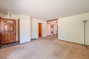 W152N8310 Elm Ln, Menomonee Falls, WI 53051 - Photo 5