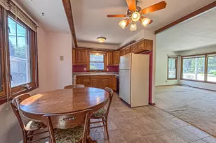 W152N8310 Elm Ln, Menomonee Falls, WI 53051 - Photo 9