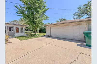 W152N8310  Elm Ln, Menomonee Falls, WI 53051 - Photo 25