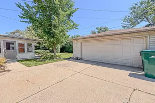 W152N8310 Elm Ln, Menomonee Falls, WI 53051 - Photo 25