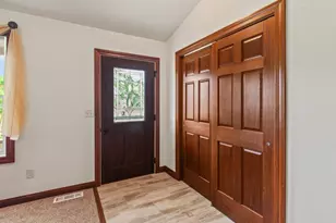 869 Spruce St, Hartford, WI 53027 - Photo 5