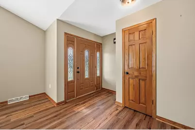 2803  Ridgeline Cir, Waukesha, WI 53188 - Photo 5