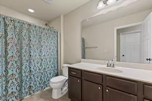10055 S Chelsea Lee Rd, Oak Creek, WI 53154 - Photo 19