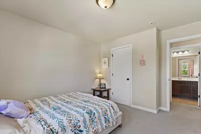10055 S Chelsea Lee Rd, Oak Creek, WI 53154 - Photo 17