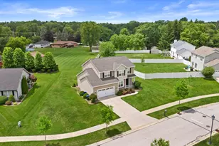 10055 S Chelsea Lee Rd, Oak Creek, WI 53154 - Photo 23