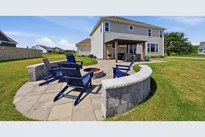 1079  Winterberry Ln, Grafton, WI 53024 - Photo 39