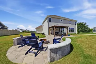 1079 Winterberry Ln, Grafton, WI 53024 - Photo 39