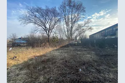8621 N Granville Rd, Milwaukee, WI 53224 - Photo 13