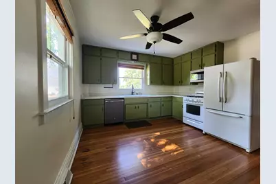 10880  39th Ave, Pleasant Prairie, WI 53158 - Photo 3