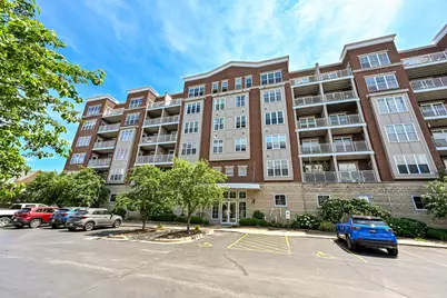 3930 S Lake Dr #303, Saint Francis, WI 53235 - Photo 5