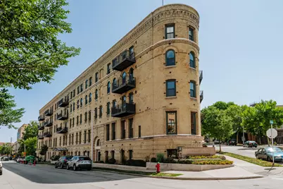 1818 N Water St #206, Milwaukee, WI 53202 - Photo 1