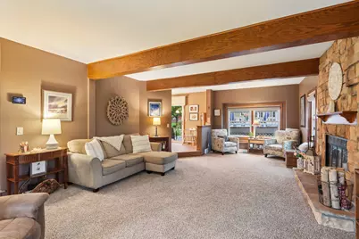 4047 S 70th St, Milwaukee, WI 53220 - Photo 9