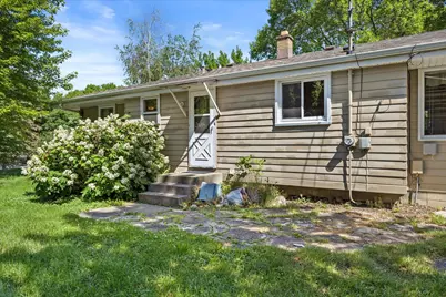 901 E Roberta Ave, Waukesha, WI 53186 - Photo 33