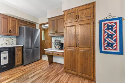 901 E Roberta Ave, Waukesha, WI 53186 - Photo 13