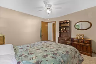 901 E Roberta Ave, Waukesha, WI 53186 - Photo 19