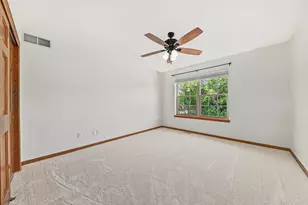 13575 W Foxwood Ct, New Berlin, WI 53151 - Photo 33