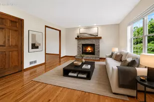 13575 W Foxwood Ct, New Berlin, WI 53151 - Photo 11