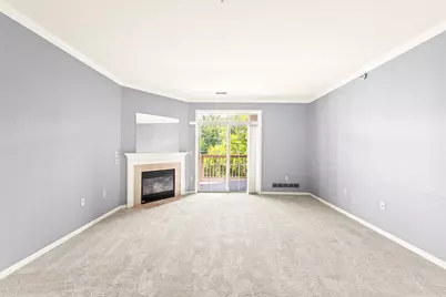 13060 W Bluemound Rd #201, Elm Grove, WI 53122 - Photo 11