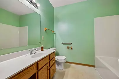 6949 S Rolling Meadows Cir, Oak Creek, WI 53154 - Photo 19