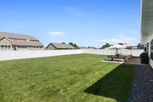 1120 Crockett Dr, Holmen, WI 54636 - Photo 23