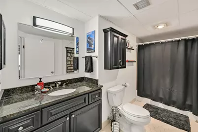 1633 N Prospect Ave #7E, Milwaukee, WI 53202 - Photo 13
