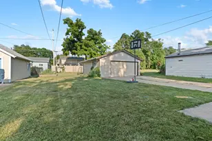 1016 S 97th St, West Allis, WI 53214 - Photo 25